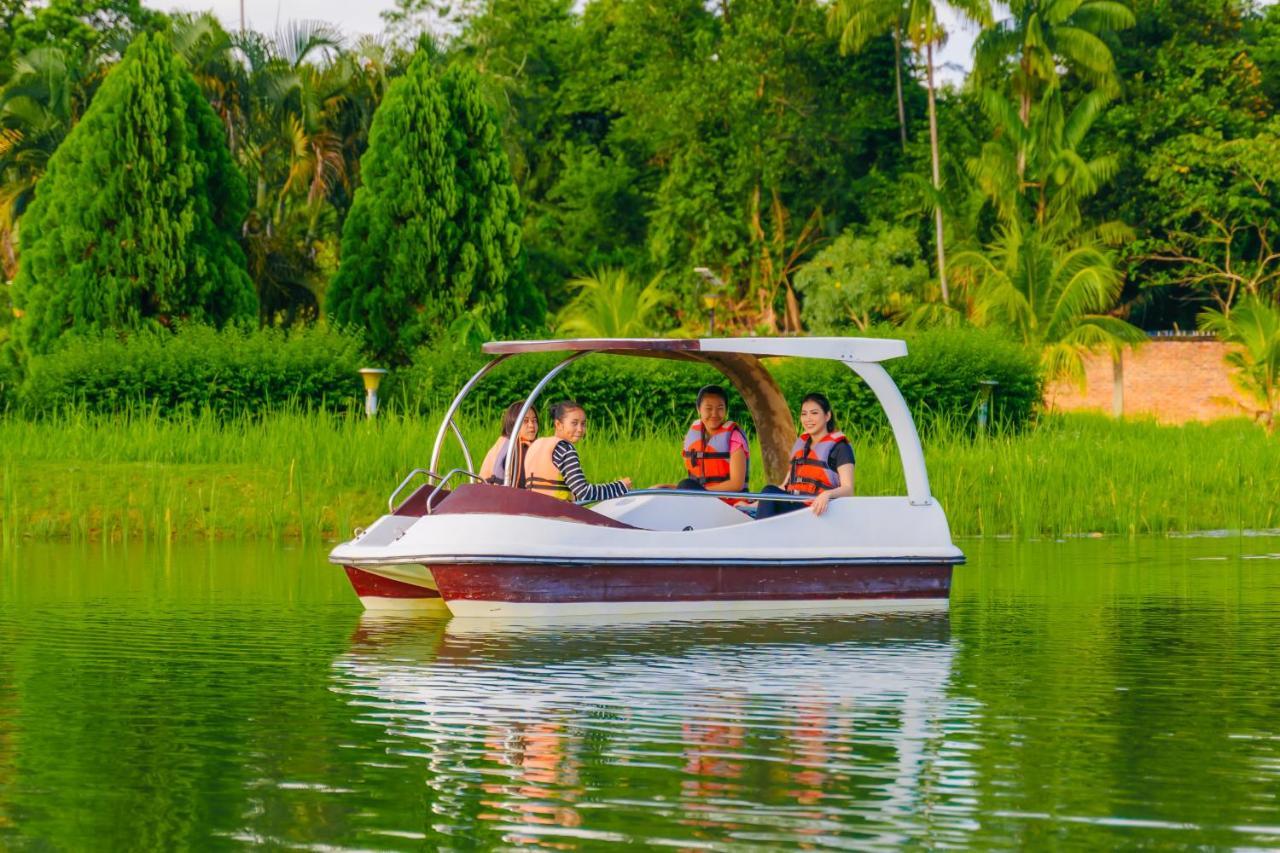 De Bintan Villa Tenaga Bagian luar foto